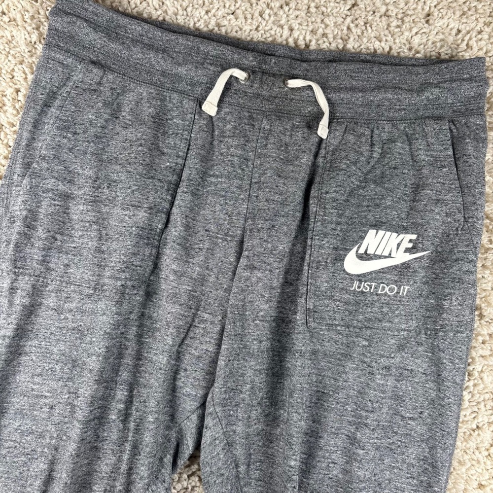 Nike Capri Sweatpants Women Large Gray Just Do It Joggers